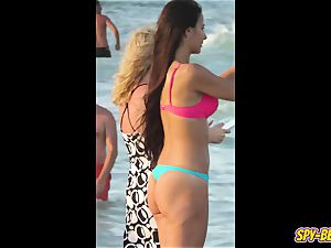 hidden cam Beach super hot Blue bikini g-string amateur nubile video