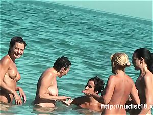 bare beach hidden cam film super-sexy rump femmes naturist beach
